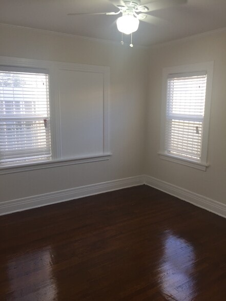 Building Photo - 1330 S Van Ness Ave