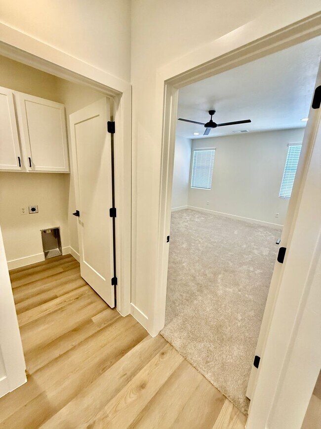 Building Photo - Adorable 3-BR Home In The Heart of Washington
