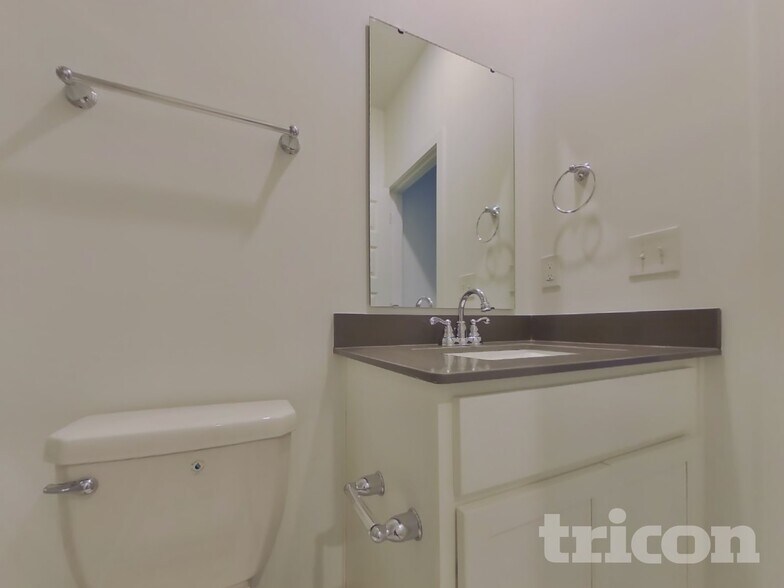 Building Photo - 11838 Moorfield Ln