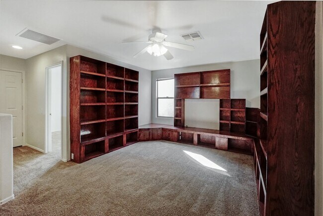 Building Photo - Pending/ Rented - Beautiful 2 Story-4 Bd/3...