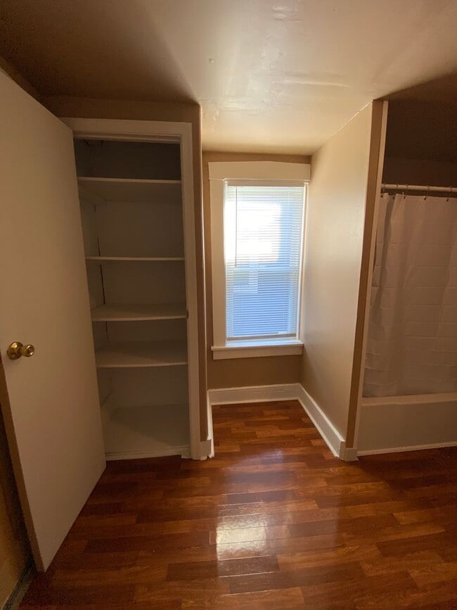 Building Photo - Spacious 3 BR /1 Ba Home in Lancaster City