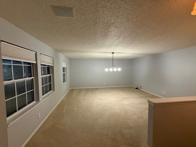 Building Photo - 14302 Holly Berry Cir