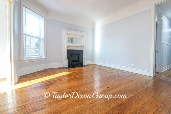 Building Photo - 5407 S Indiana Ave