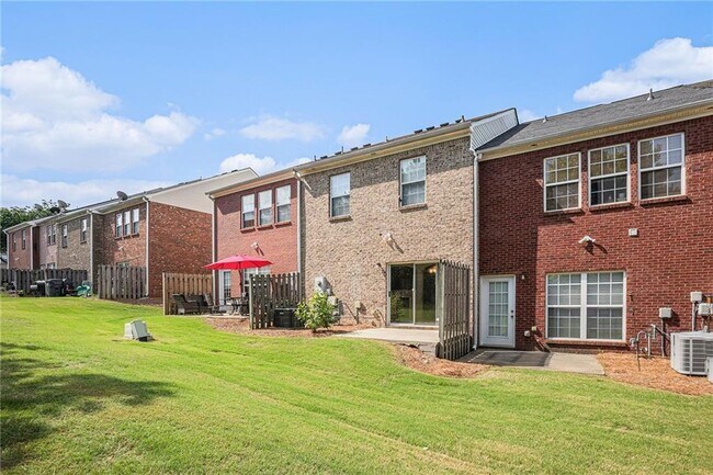 Building Photo - 2279 Hawks Bluff Trail NW