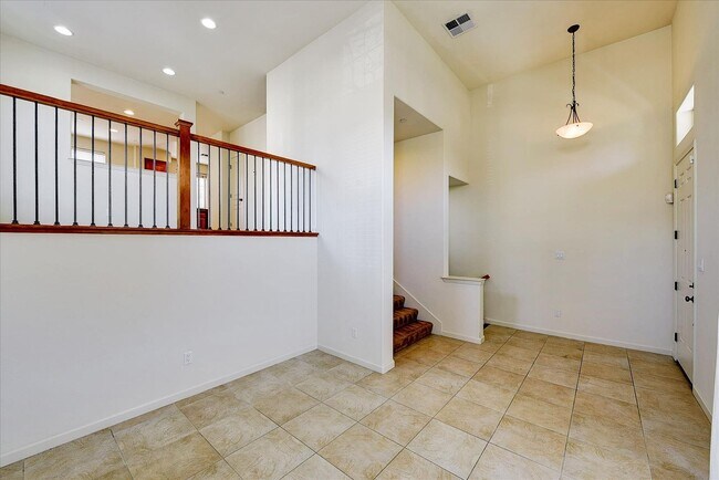 Building Photo - PRIME CORNER HOME NEAR TRAILS LIGHT-FILLED...