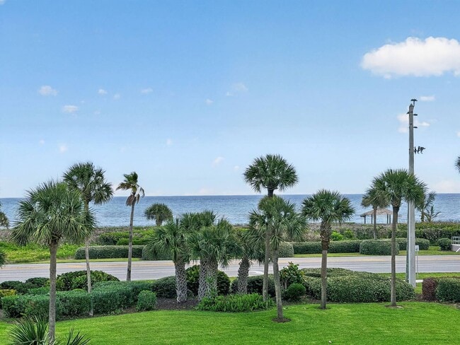 Building Photo - 5061 N Hwy A1A