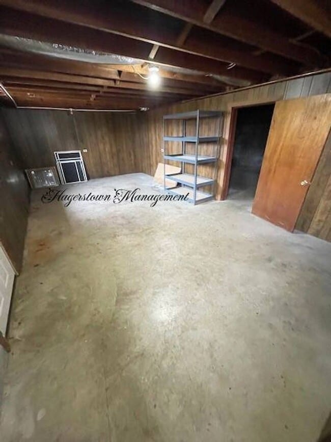 Building Photo - 3 BR Single Family Home