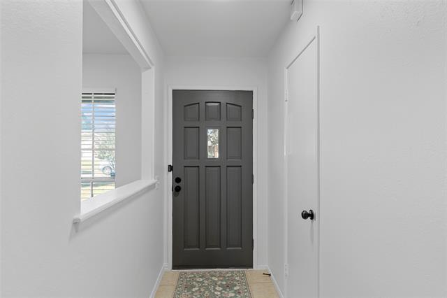 Building Photo - 3722 Hillsdale Ln