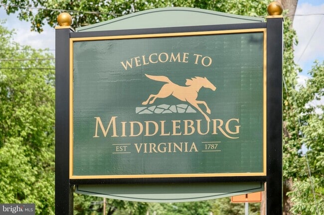 Building Photo - 23443 Dover Rd