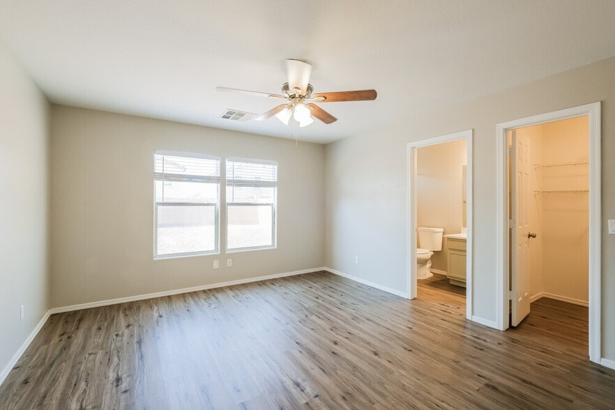 Building Photo - 25213 W Cranston Ln
