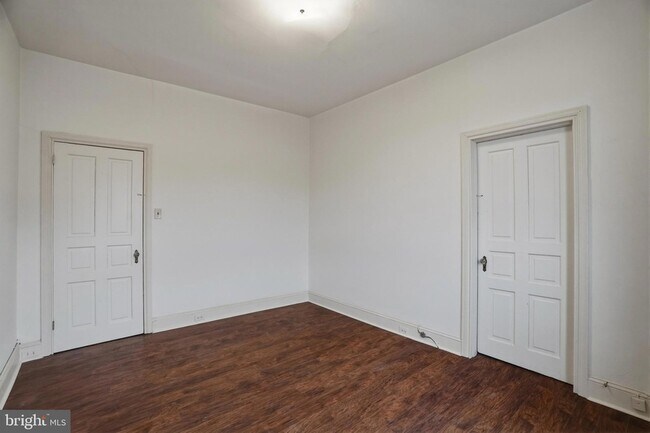 Building Photo - 2441 Brown St