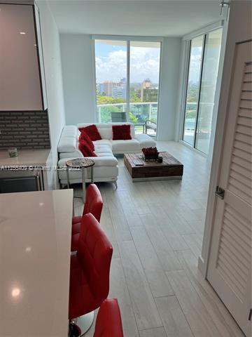 Building Photo - 2525 SW 3rd Ave