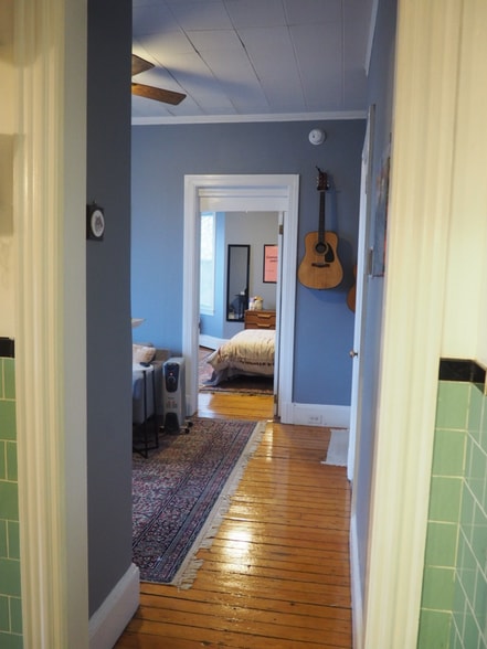 Building Photo - 5 Hillside Ave