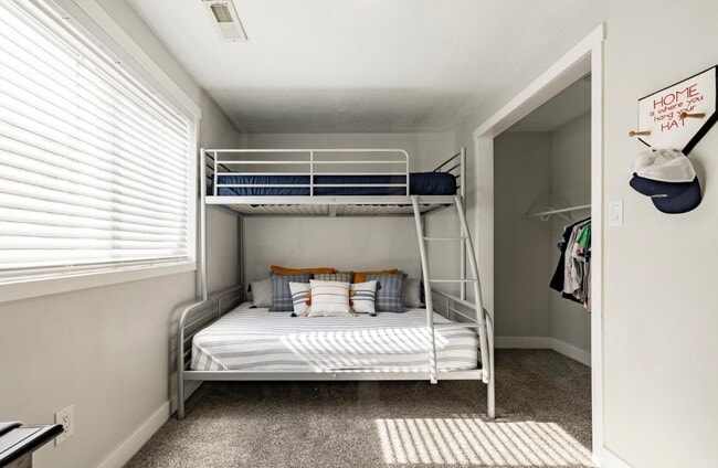 Building Photo - 7544 S 2020 E