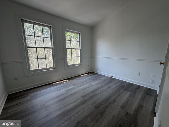 Building Photo - 4009 Dogberry Ln