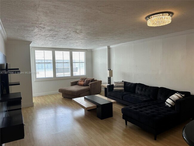 Building Photo - 6039 Collins Ave