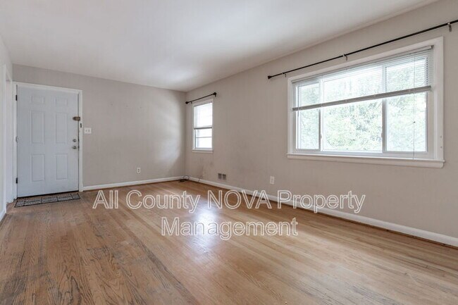 Building Photo - 4141 21st Rd N