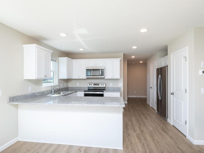 Building Photo - 580 SE 4th Ave