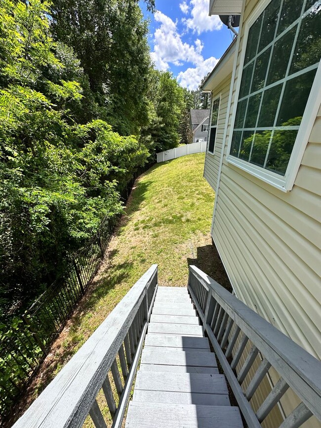 Building Photo - Exclusively Offered By Muse Realty Rentals...