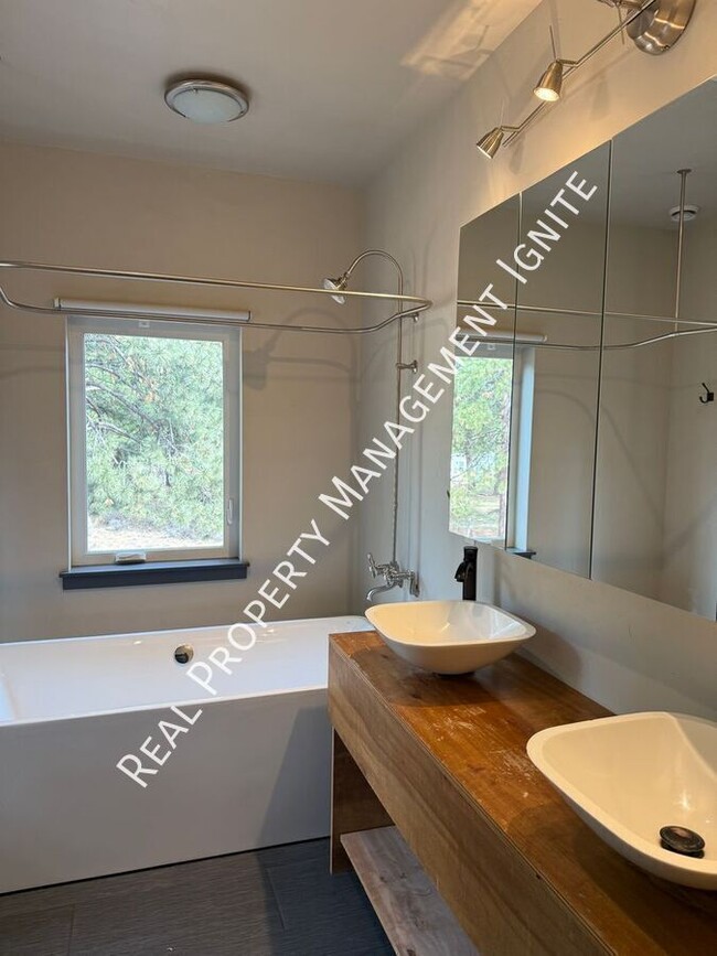 Building Photo - 19354 Kiowa Rd