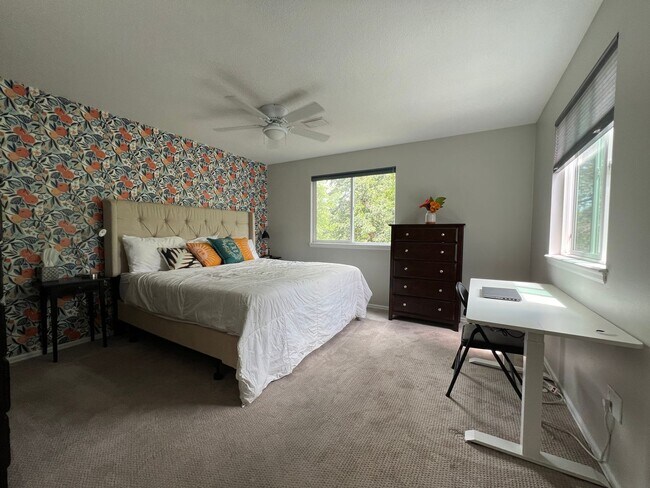 Building Photo - Beautiful 3 Bed/3 Bath in North Boulder Available 7/6
