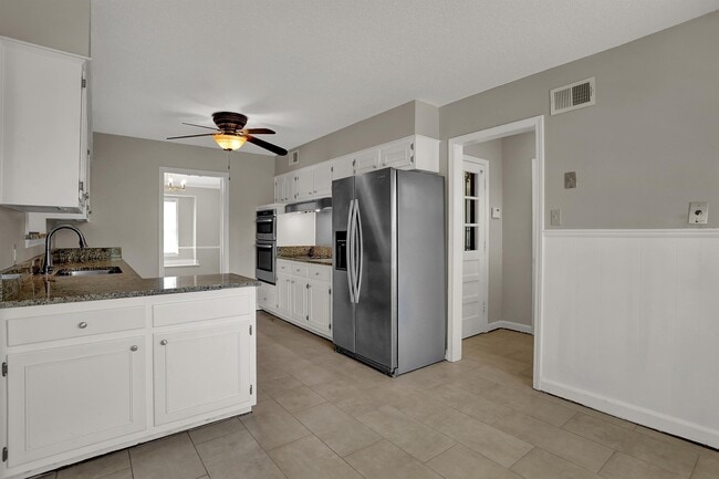 Building Photo - 5718 Rich Rd