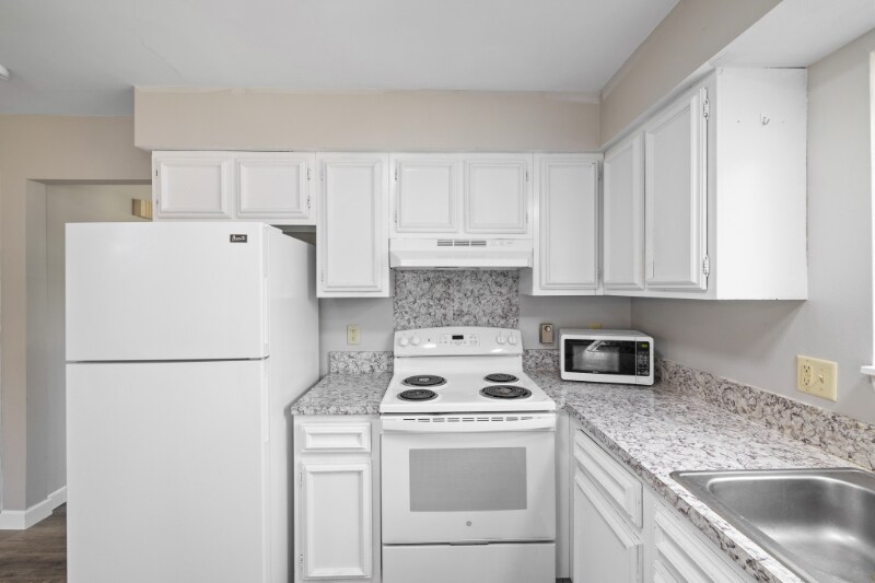 Building Photo - 6301 Frankn Dot Dr