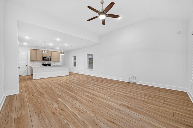Building Photo - 8230 Blue Shell Ln