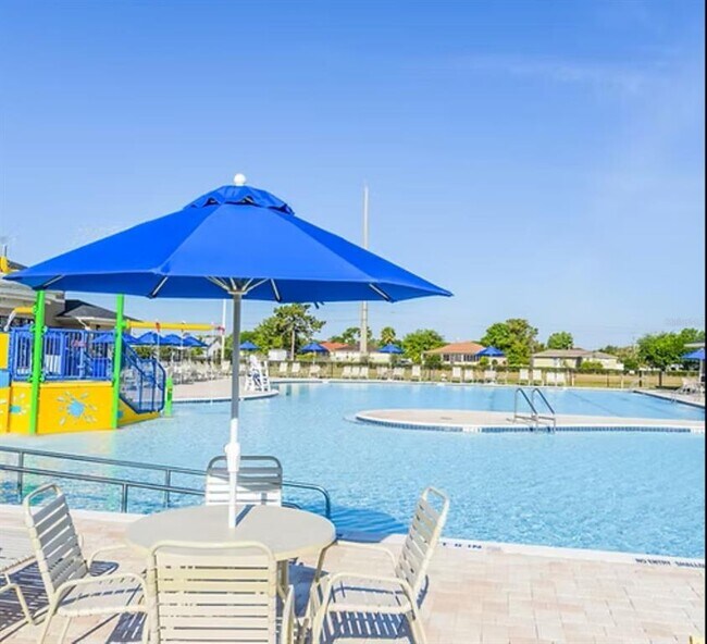 Building Photo - 880 Nelson Dr