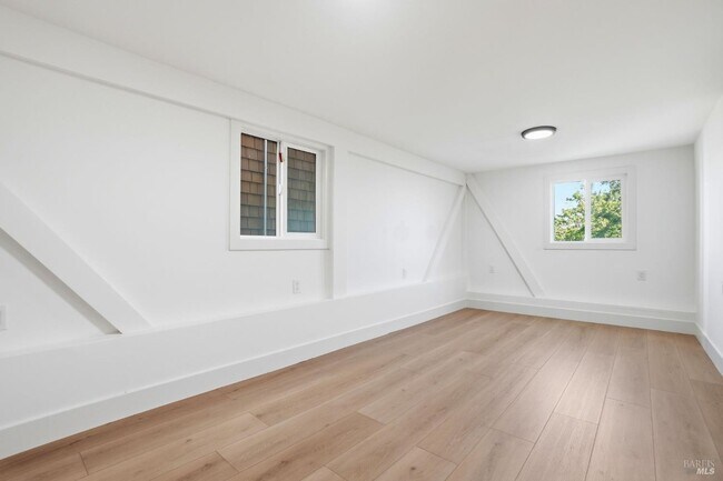 Building Photo - 172 Bella Vista Ave