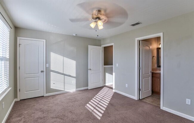 Building Photo - 1956 Corvallis Ave