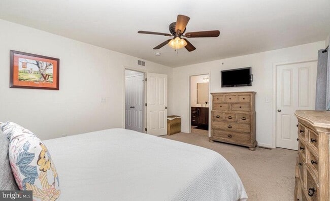 Building Photo - 358 Weatherstone Dr