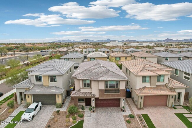 Building Photo - 3551 E Louise Dr