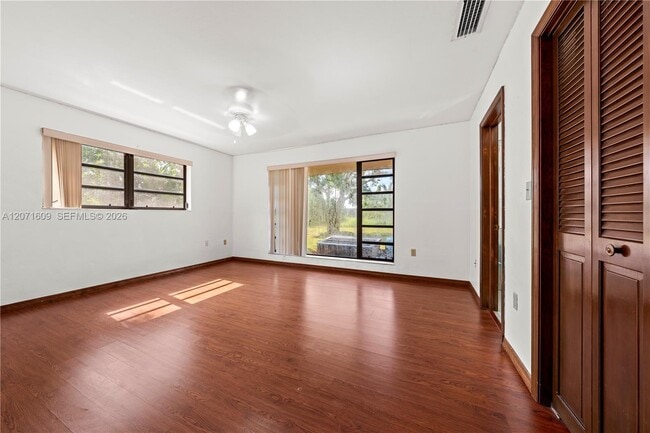 Building Photo - 22100 SW 194th Ave