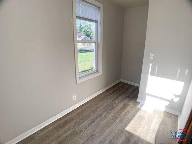 Building Photo - Spacious 3 Bedroom House in Niles