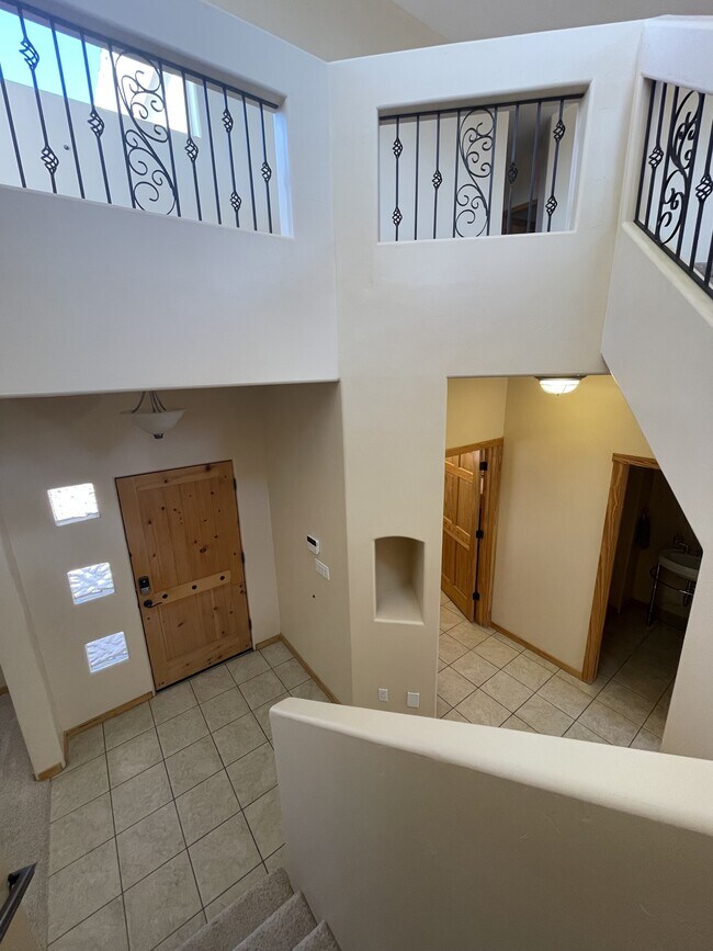 Building Photo - 6809 Chapingo Rd NE