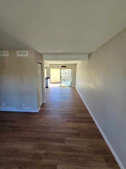 Building Photo - 16045 E Ithaca Pl