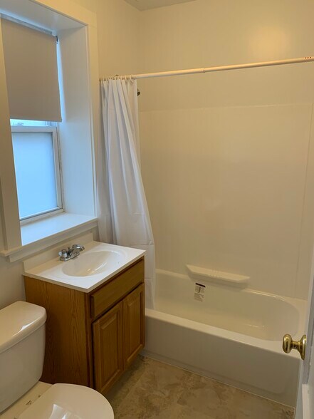 Primary Photo - 5 Vinal St