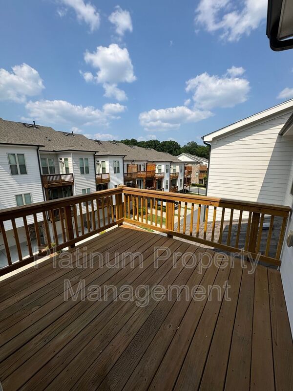 Building Photo - 4220 Deming Cir
