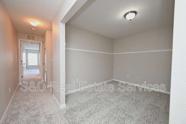 Building Photo - 5360 River Rock Rd