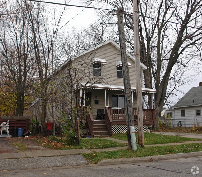 Building Photo - 11832 Union St