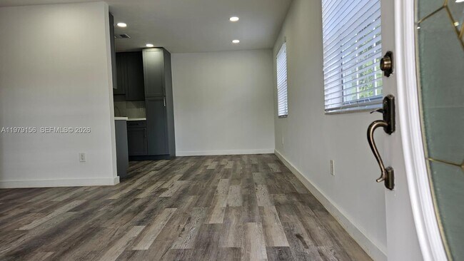 Building Photo - 1941 NW 32nd St