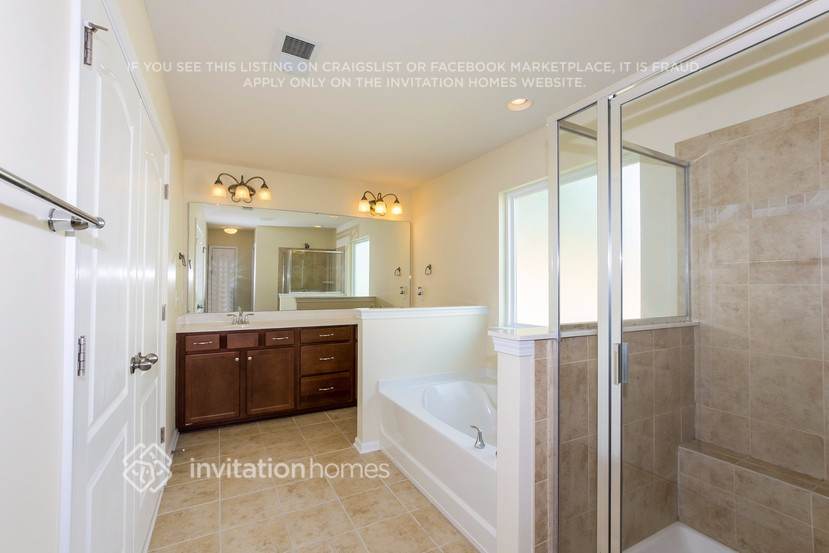 Building Photo - 6036 Thorburn Way