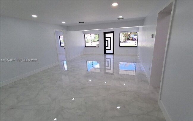 Building Photo - 216 Shadow Way