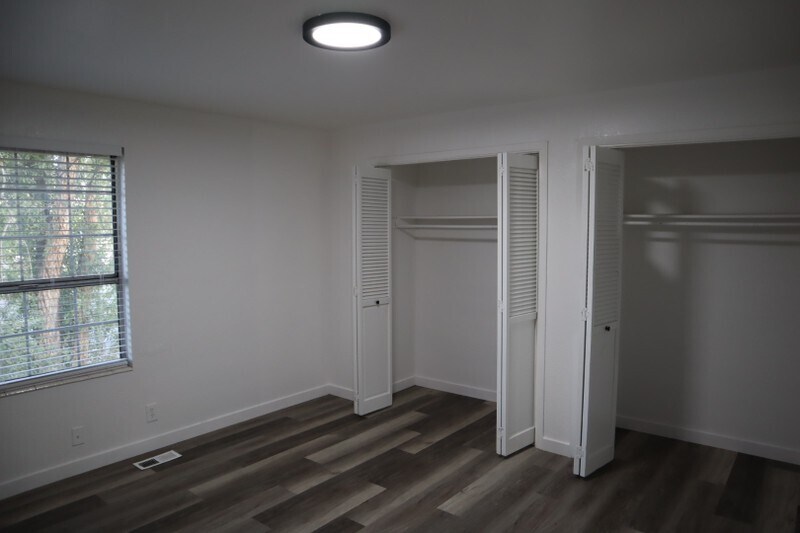 Building Photo - 5622 S 1300 E