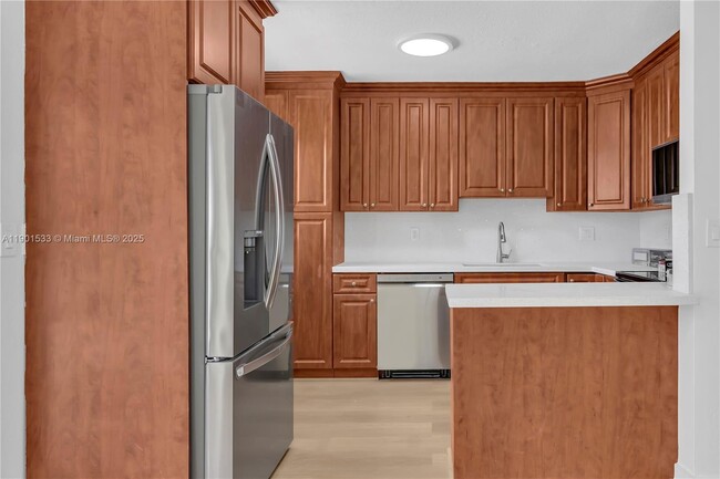 Building Photo - 4900 SW 106th Ave