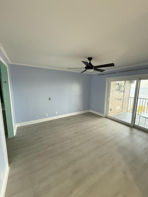 Building Photo - 1540 Riverside Dr