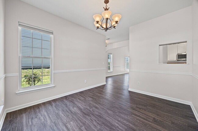 Building Photo - Idyllic 3-bed, 2.5 bath in the desirable W...