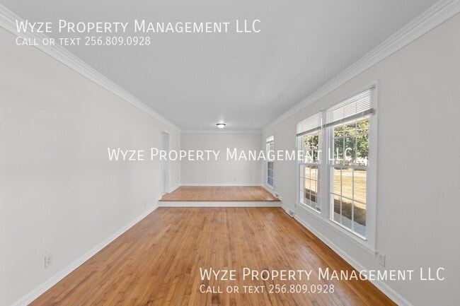 Building Photo - 2209 Rothmore Dr SW