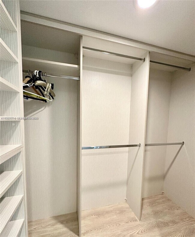 Building Photo - 201 Golden Isles Dr